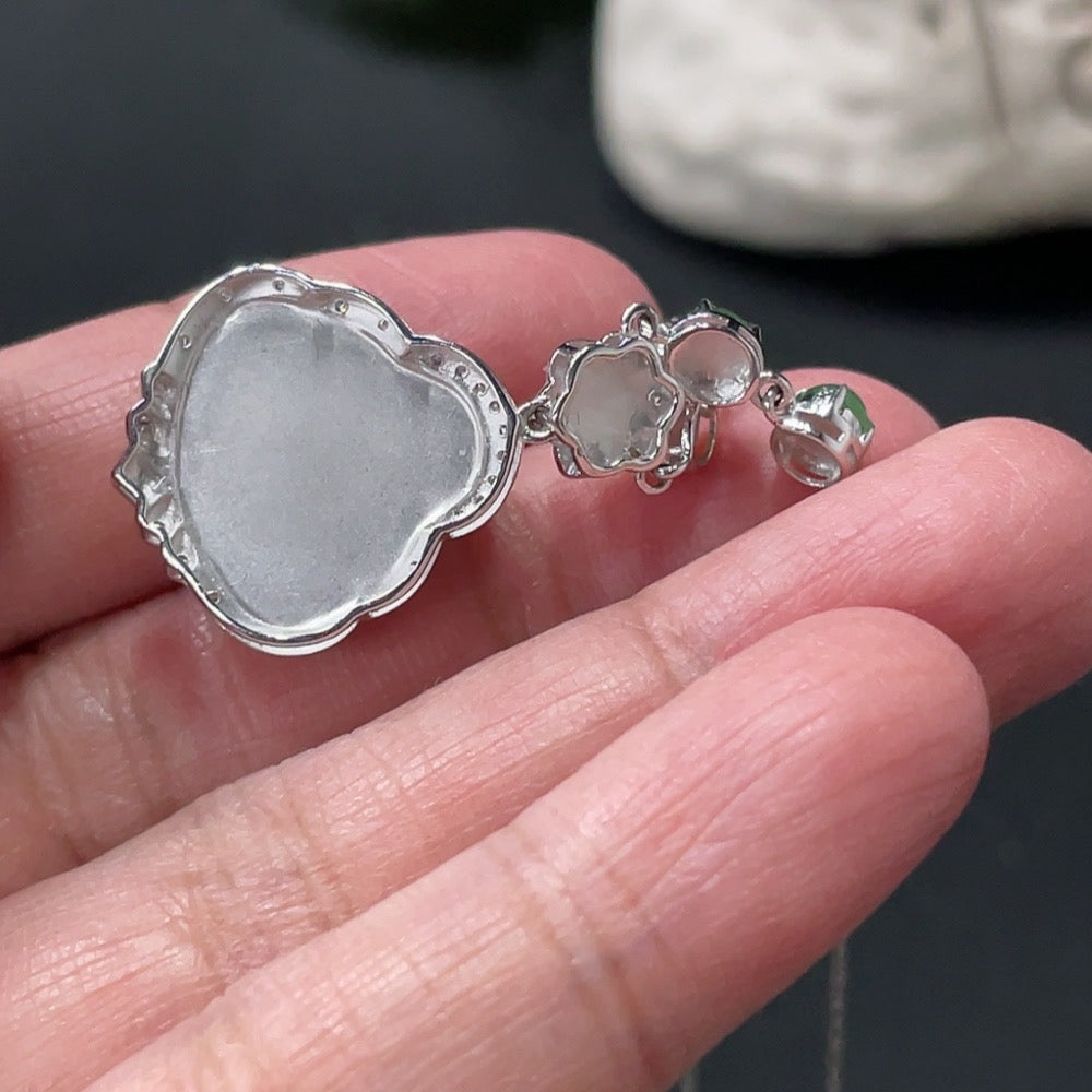 Jadeite Inlaid Buddha Pendant with 18k Gold and Colorless Diamonds, Total Weight Approximately 5.87g Including Chain