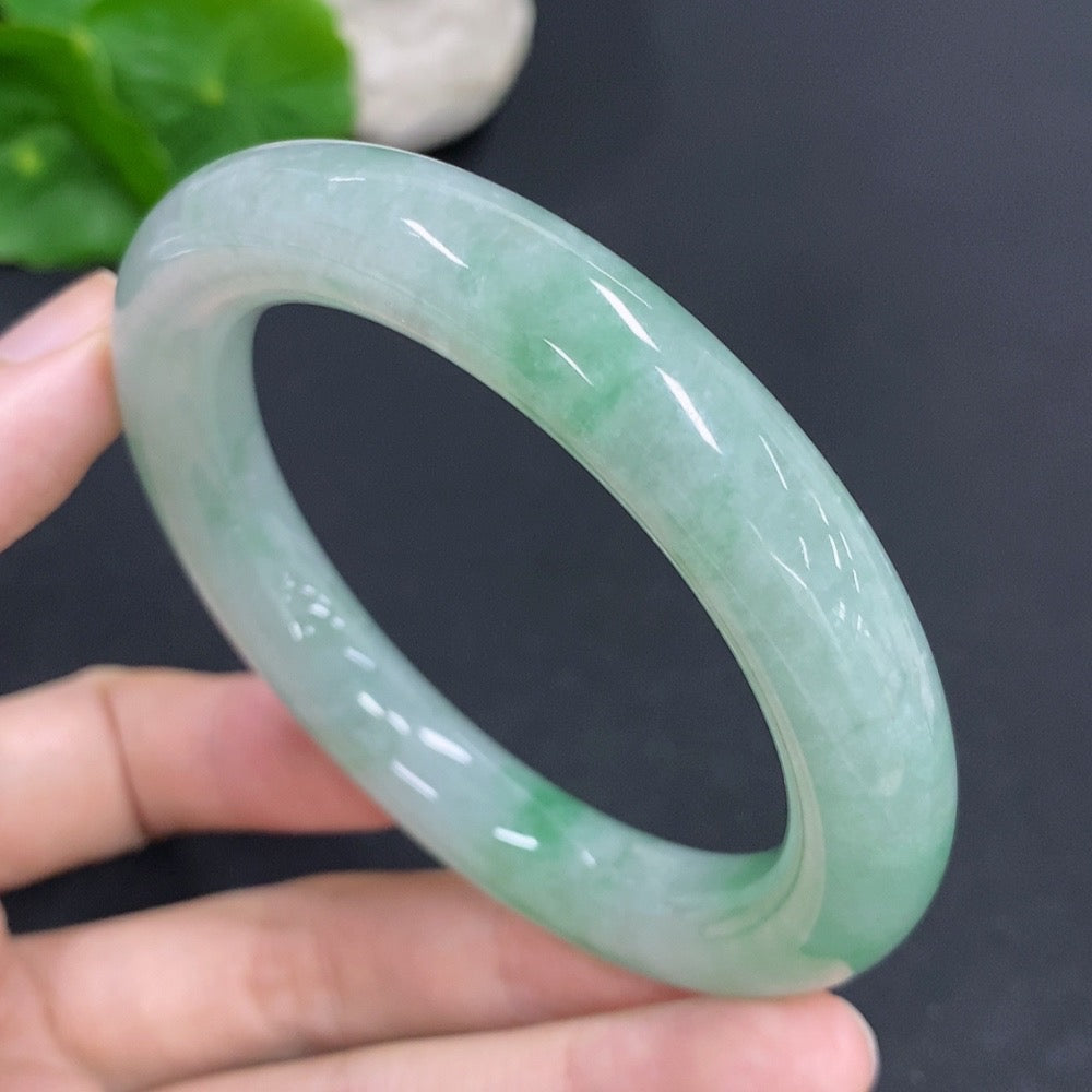 Jadeite Round Bangle
