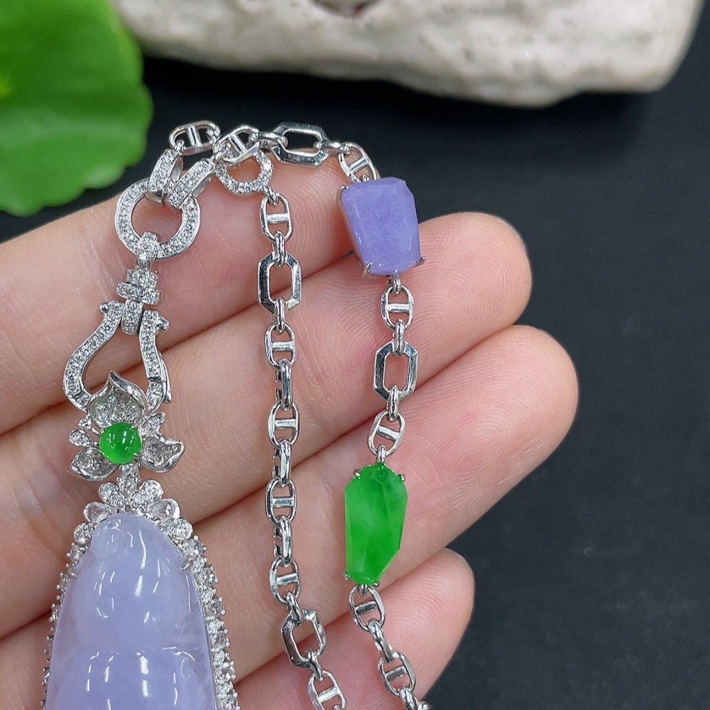 Jadeite Pendant Bean 18k Diamond Accented with Chain Total Weight Approx. 17.5g