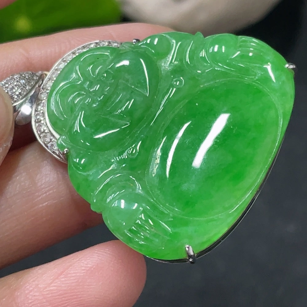 Jadeite Inlaid Buddha Pendant 18k with Diamond Accents, Total Weight Approx. 15.36g