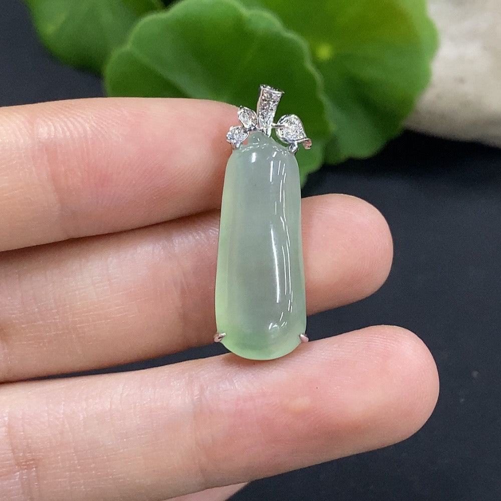 Jadeite Auspicious Gourd Pendant with and Diamond Accents, Approximately | Huiliu Certified