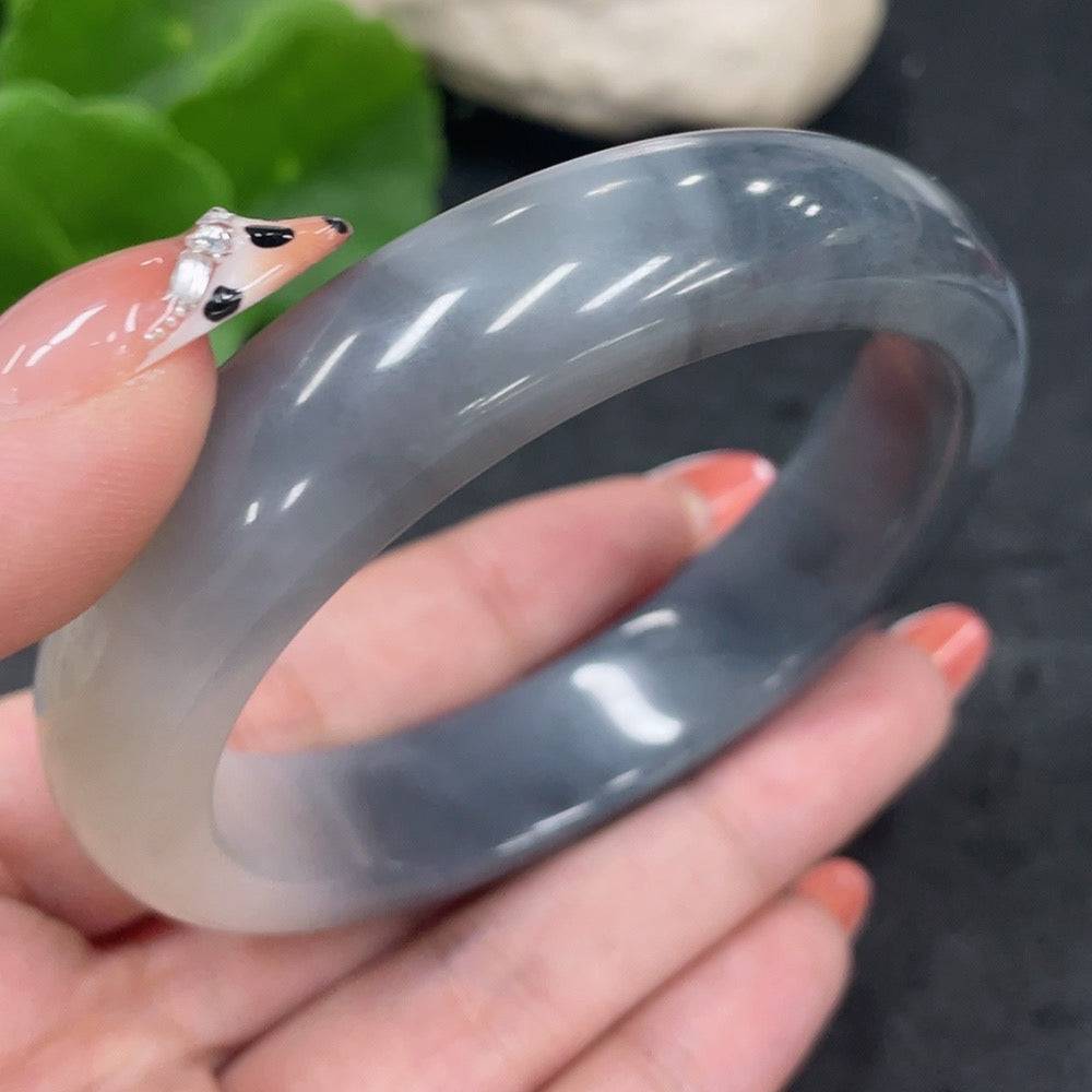 HUILIU HQ Hetian jade round bracelet with 57.5cm length and 61.5g weight, featuring smooth, polished green jade beads.