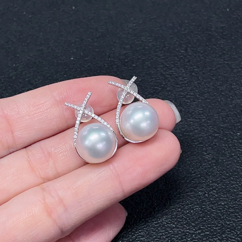 Seawater Pearl Earrings 18k Gold Non-Diamond