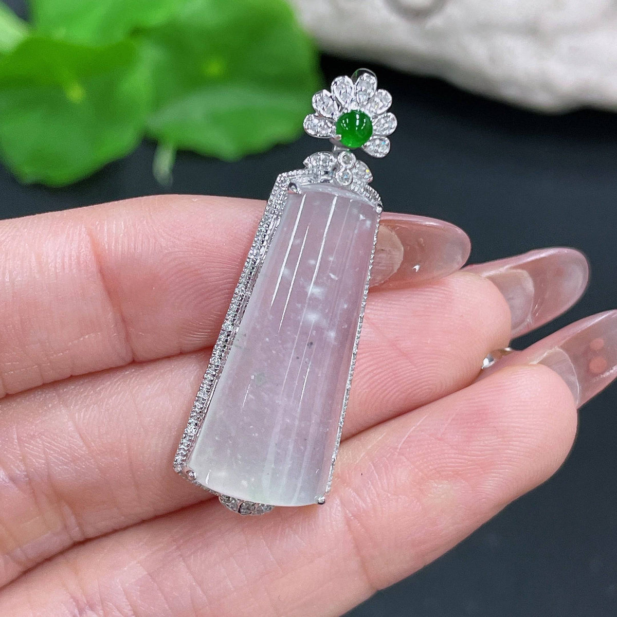HUILIU HQ jadeite plain pendant inlaid with diamonds, showcasing a smooth jade surface with sparkling diamond accents.