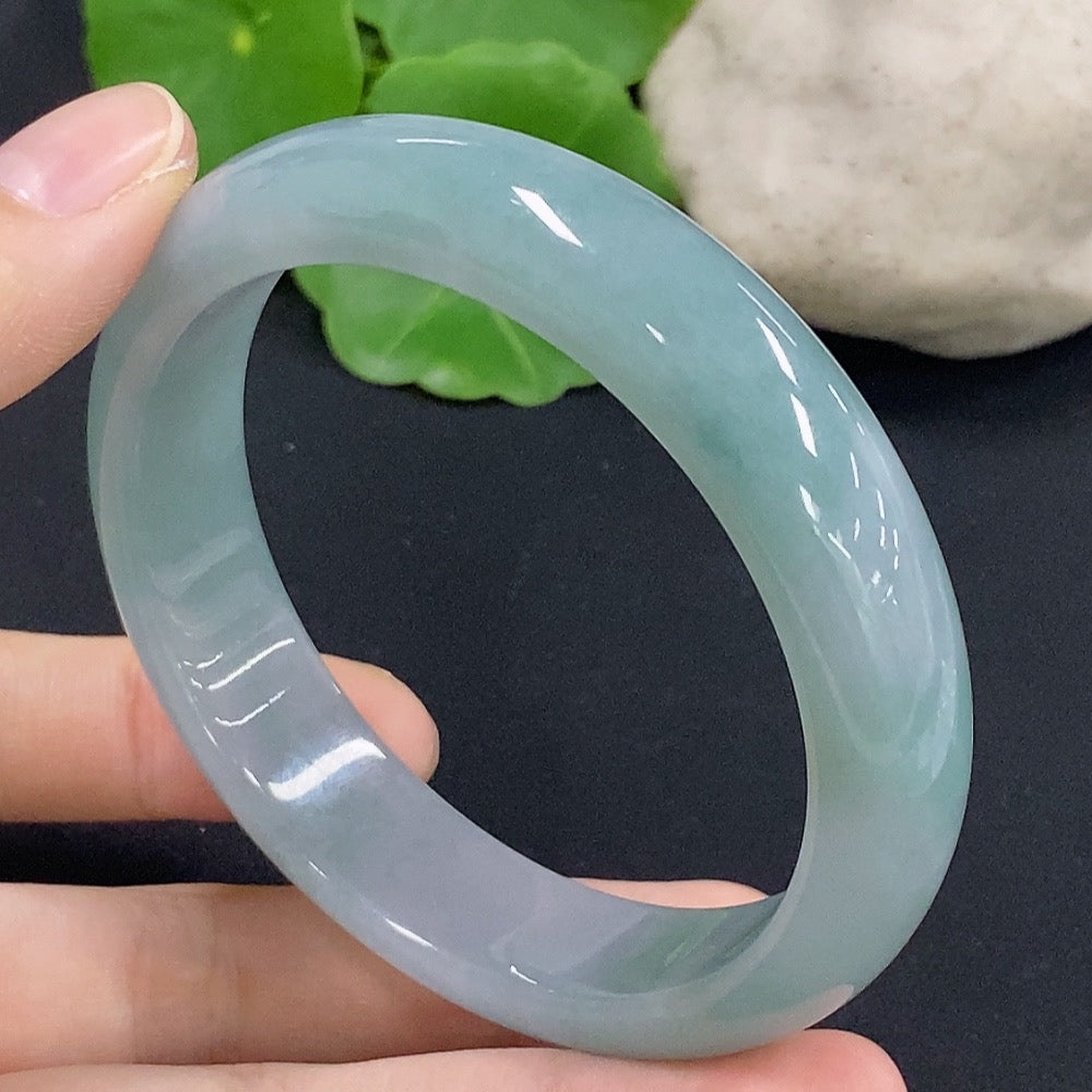 HKHQ jadeite round bangle bracelet, size 56.8, weighing 56.55g, featuring smooth, polished jadeite in a classic round design.