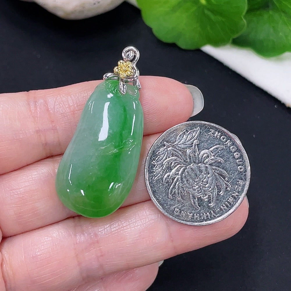 Jadeite Fuwa Pendant with 18K Gold, Total Weight Approximately 9.5g