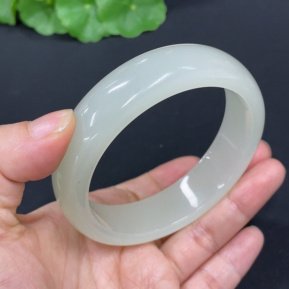 Hetian Jade Round Bracelet Size 60.7 Total Weight Approx. 72.1g