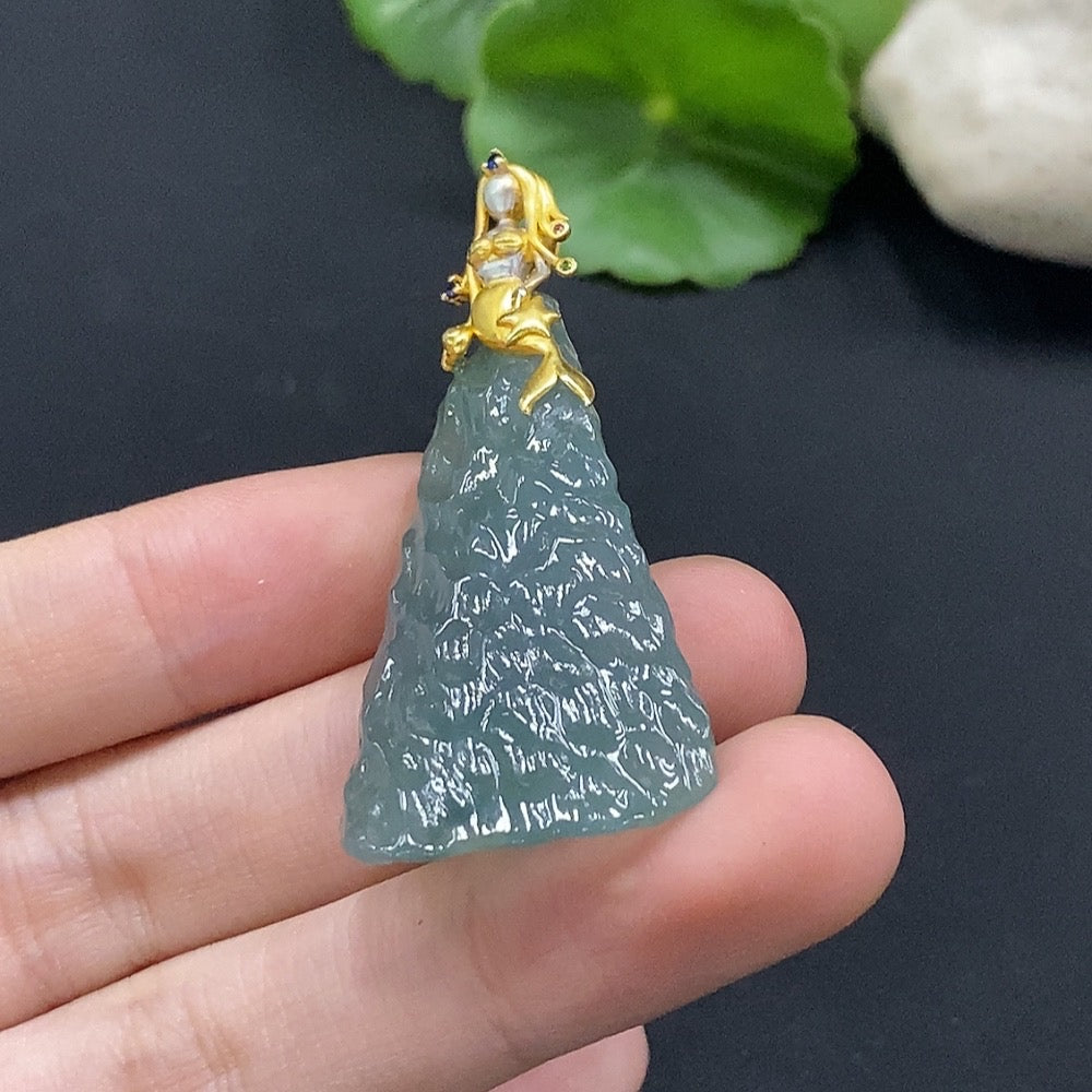 Jadeite Pendant . | Huiliu Certified