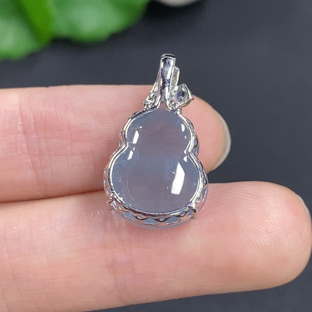 Jadeite Gourd Inlaid Pendant 18k Gold With Diamond Accents