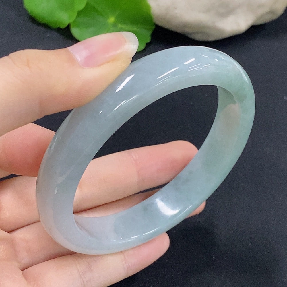 Jadeite Round Bangle