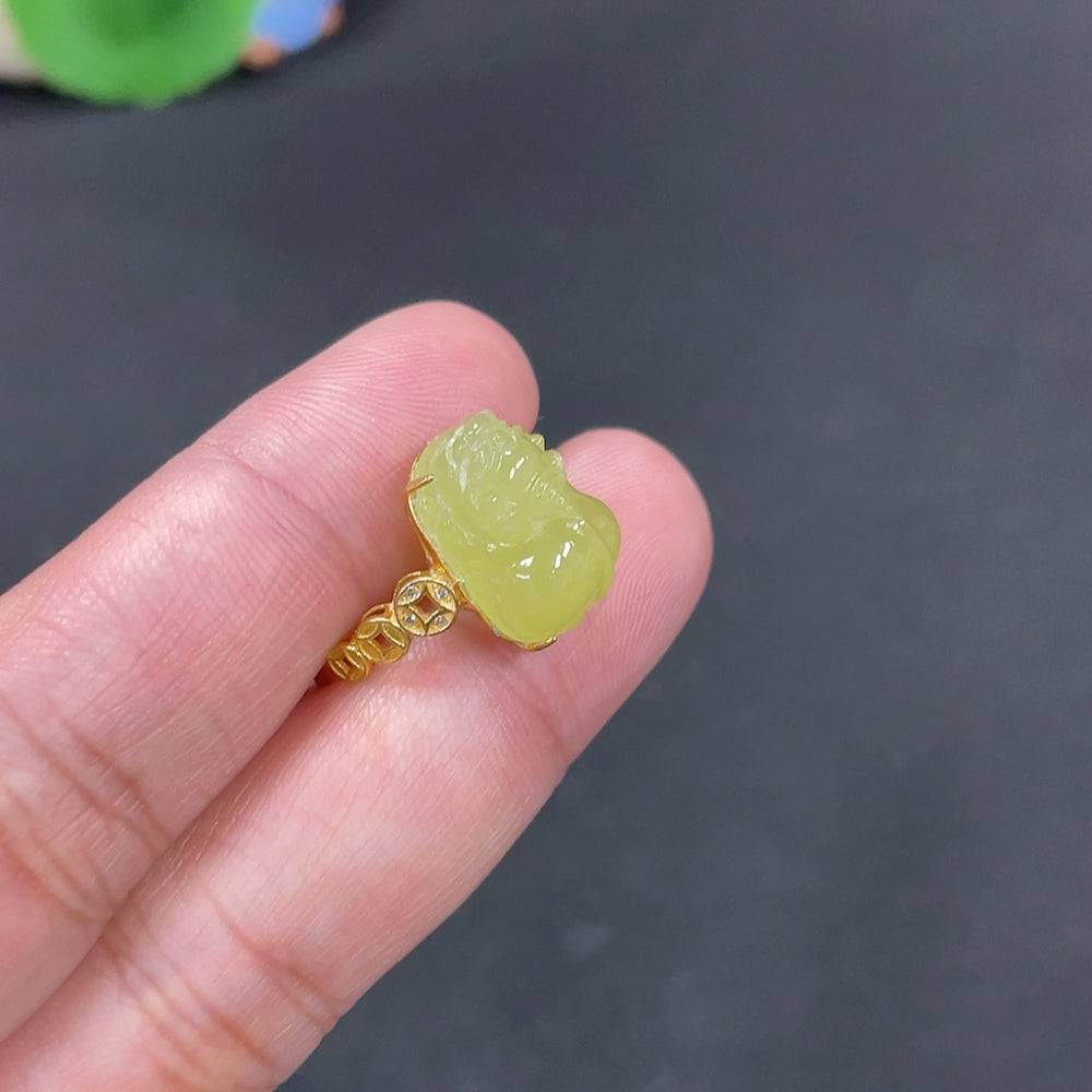 Hetian jade inlaid Pixiu ring with 18k gold, size 13, weighing 2.7g, featuring non-diamond accents and intricate design.