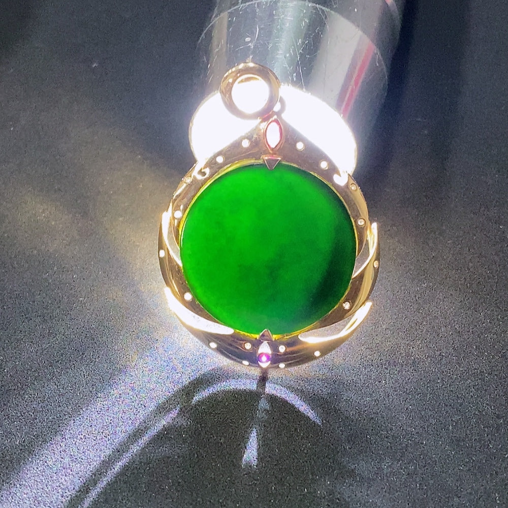 Jadeite Plain Pendant with 18k Diamond Accents Colorless Total Weight Approx. 4.53g