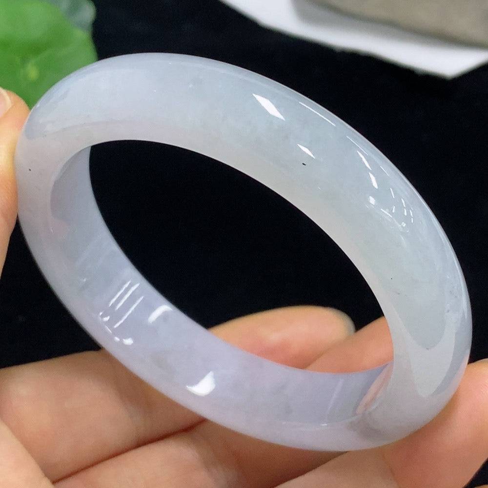 Huiliu Jadeite round bracelet featuring polished green jade beads on a string, certified by Huiliu HQ for quality and authenticity.