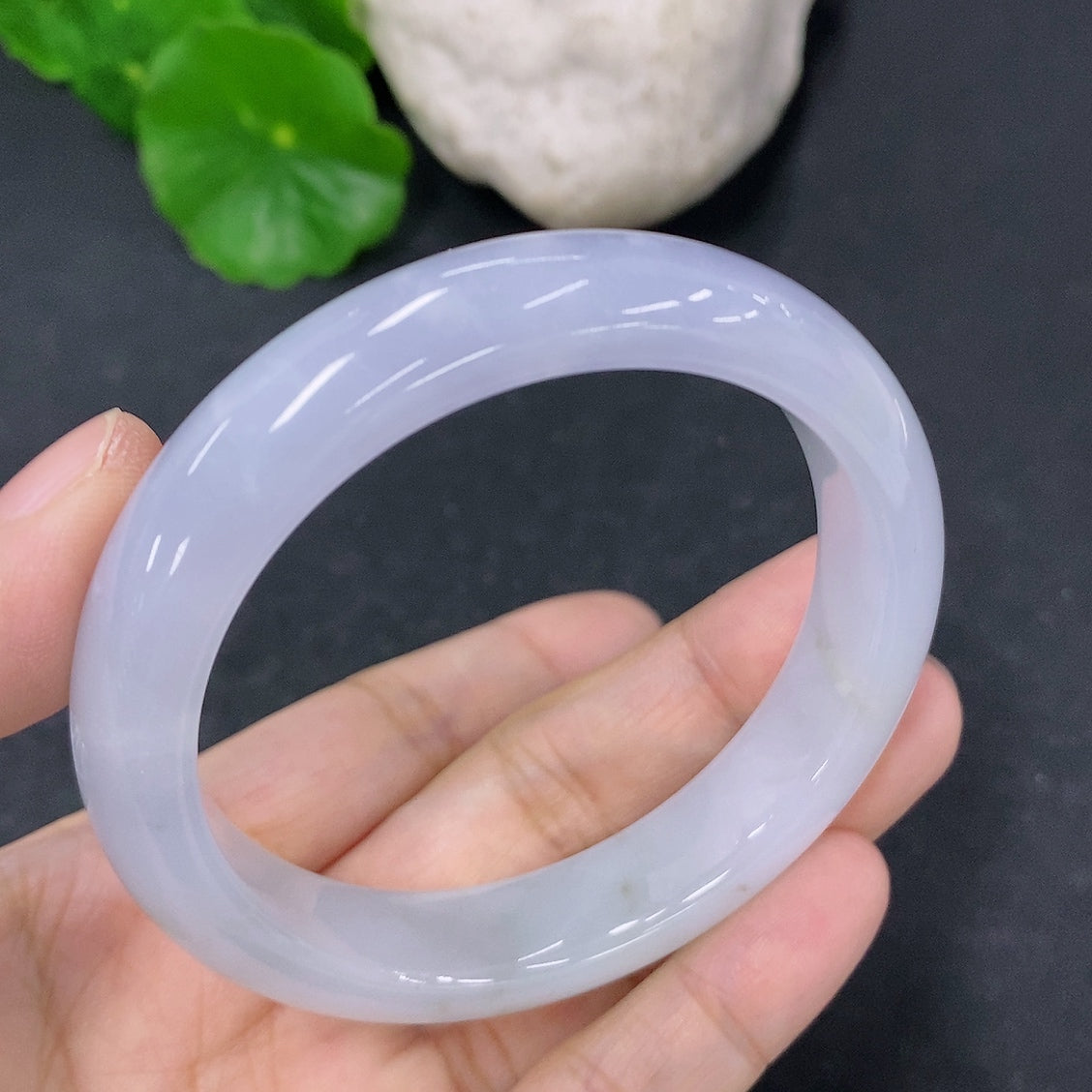 HKHQ jadeite round bangle, 53.8mm size, crafted from green jadeite with a smooth, polished finish and a total weight of 49.63g.