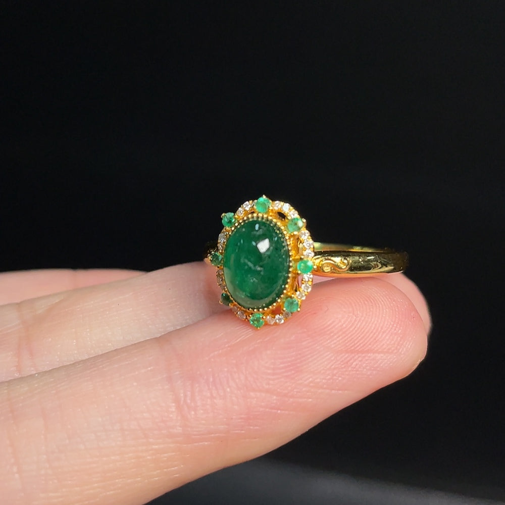 Emerald Ring with Colorless Diamond Accents, Clarity Enhanced, Accent Stones May Not Be Natural, . | Huiliu Certified