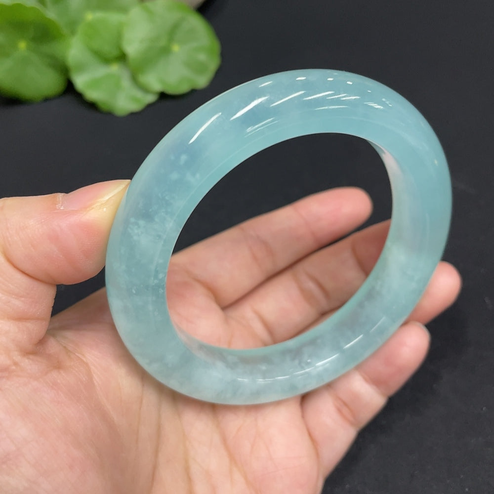 Huiliu Celestial Blue Frost jade bracelet with round serpentine jade beads, HUILIU HQ certified jewelry.