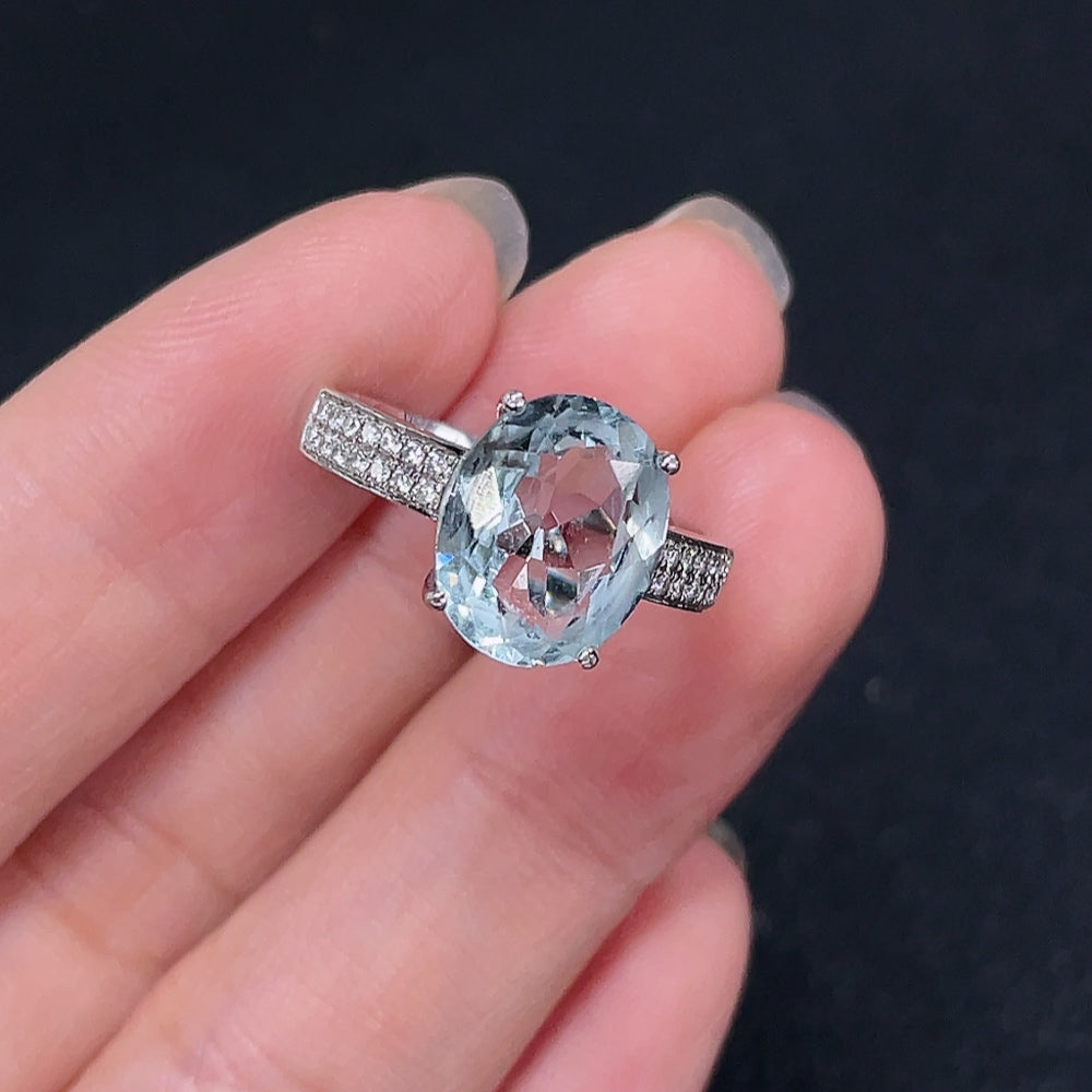 Aquamarine Ring, 18K Gold, With Diamond Accents