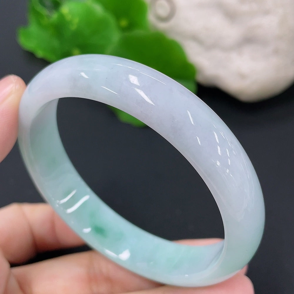 Jadeite Round Bangle