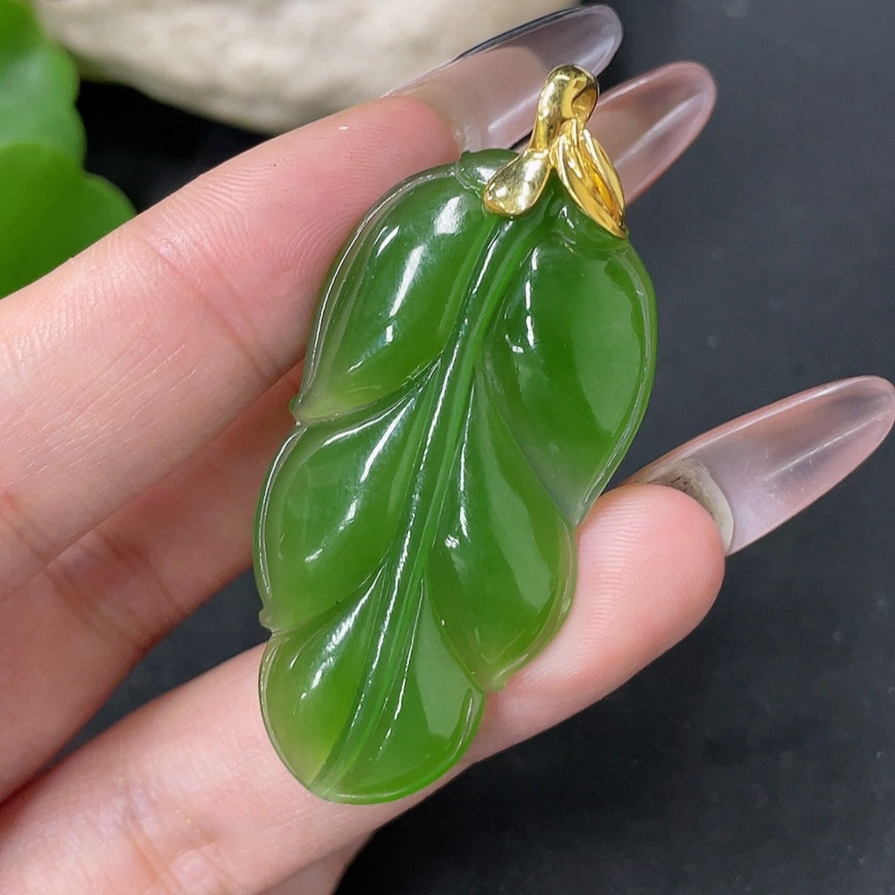 Hetian Jade Jasper Pendant Leaf 18k Gold Total Weight Approx. 8.7g