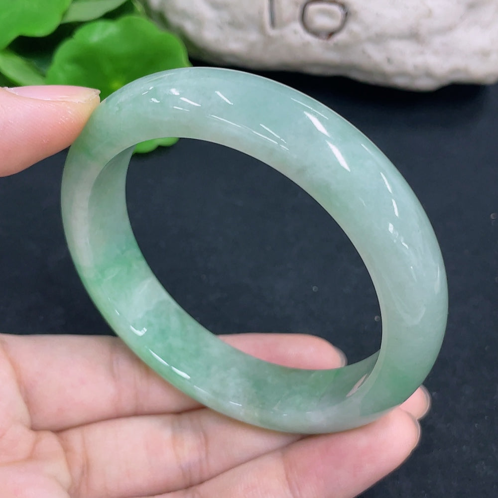 Jadeite Round Bangle