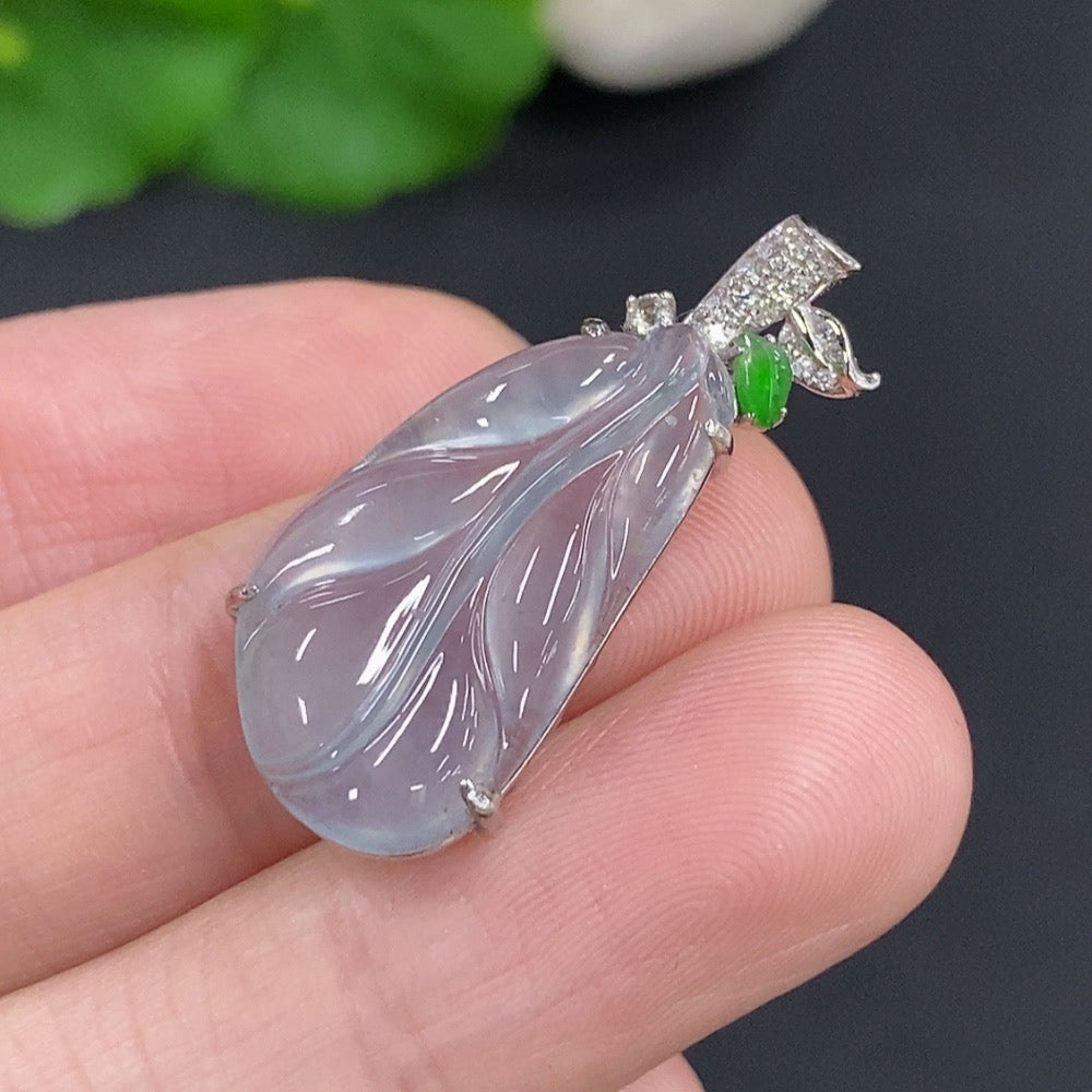 Jadeite Leaf Pendant 18k Gold Total Weight Approx. 2.6g With Diamond Accents