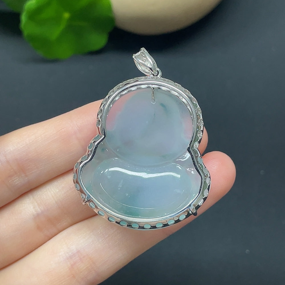 Jadeite Buddha Pendant Set in 18k Gold with Diamond Accents