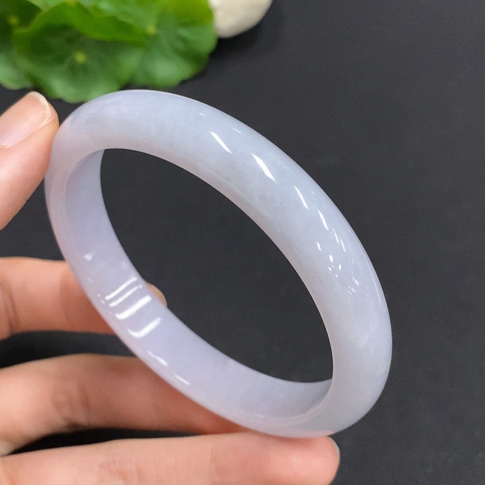 Huiliu Jadeite round bangle, authentic jade jewelry with smooth polished surface, crafted by HUILIU HQ, certified quality.