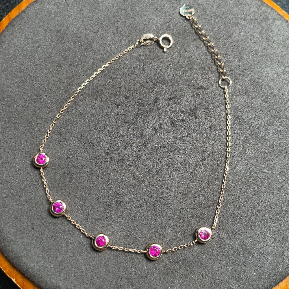 18k ruby bracelet, total weight approx. 2.11g