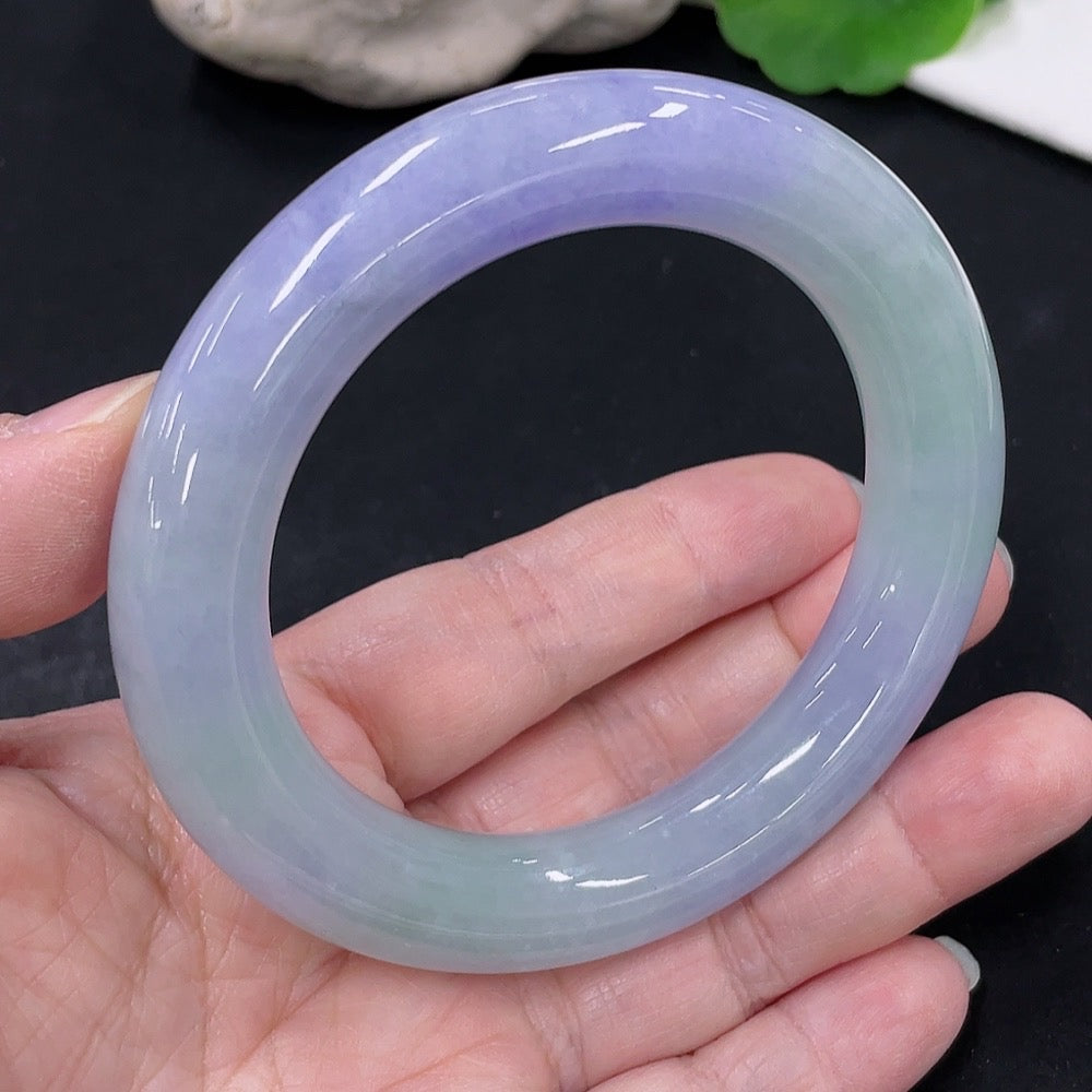 HUILIU HQ jadeite round bangle with size 57.7 and weight 87.1g, featuring smooth green jade surface and polished finish.