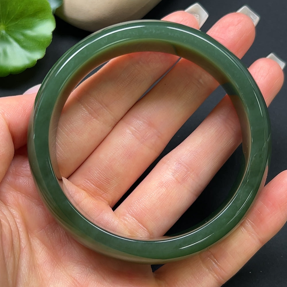 Hetian Jade Round Bangle