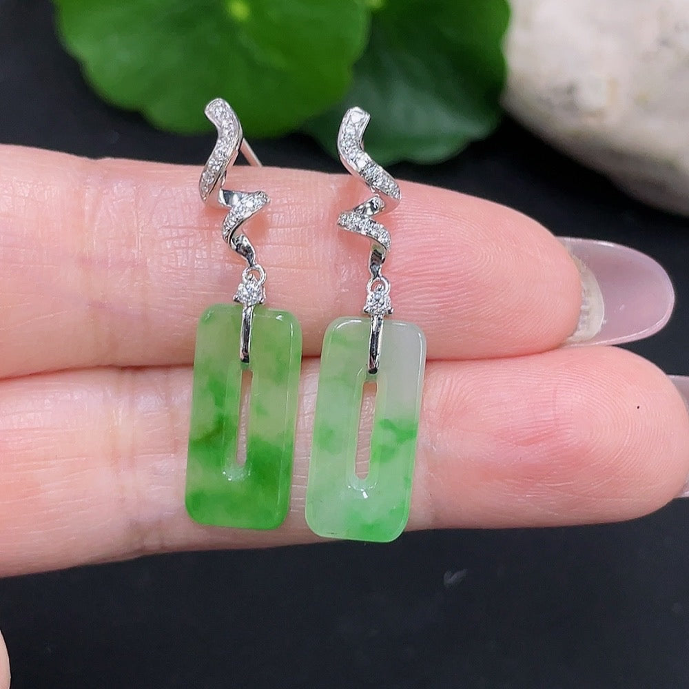 HUILIU HQ jadeite earrings with 18K gold and diamond accents, featuring a polished green jade stone design.