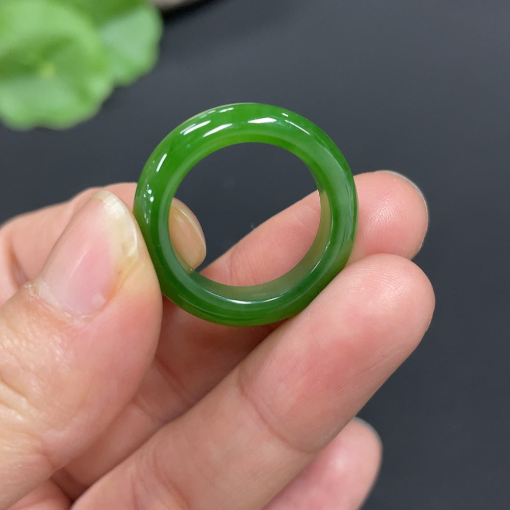 Hetian jade ring by HUILIU HQ, size 14, featuring a smooth, polished jade band weighing approximately 3.5 grams.