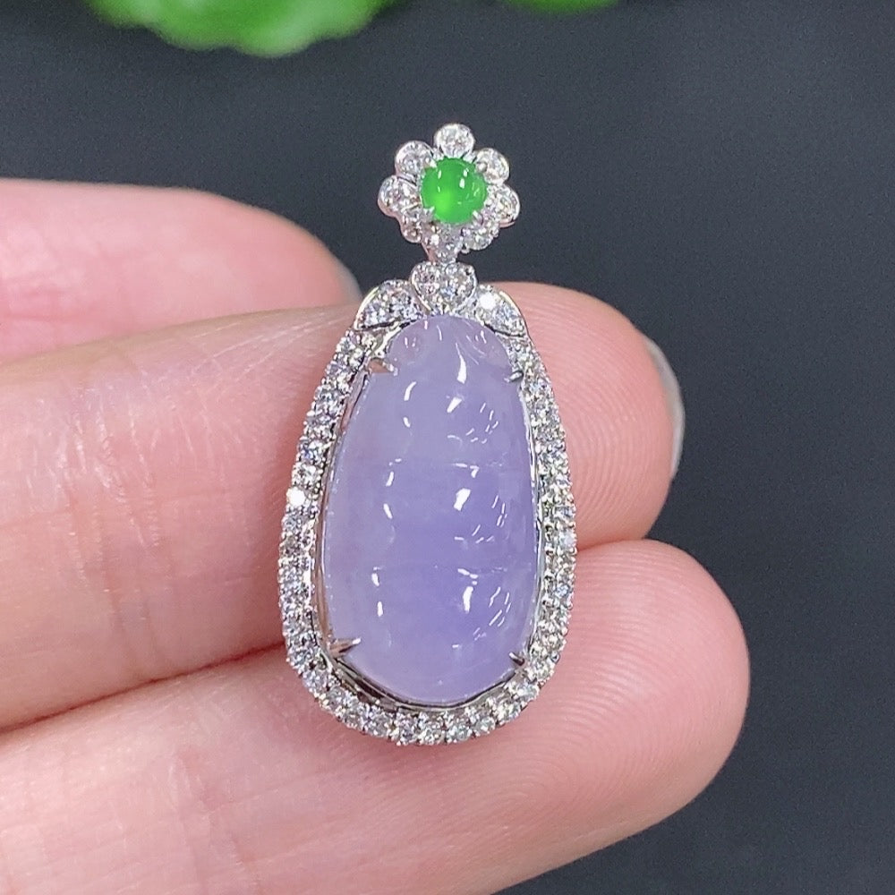 Jadeite lucky bean pendant with 18K gold and diamond accents, featuring detailed craftsmanship and a smooth jade surface.