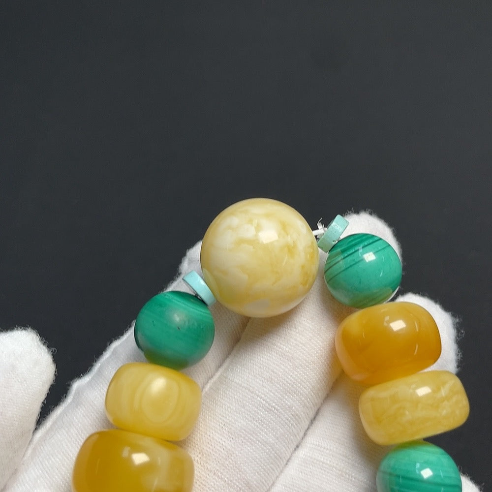 Amber Beeswax Bracelet Non-Gold Setting Size 17.3-20.8mm Approx. Total Weight About 38.89g Non-Natural Matching Stones Considered