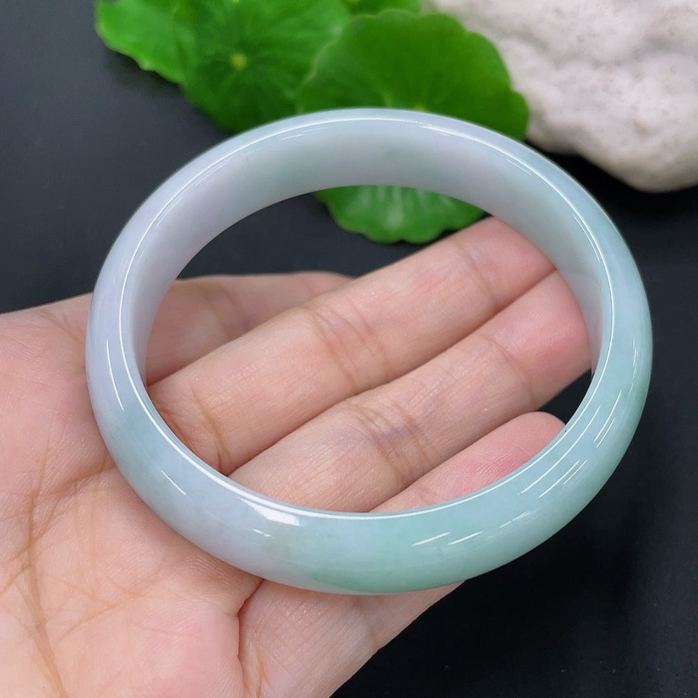 Jadeite Round Bangle