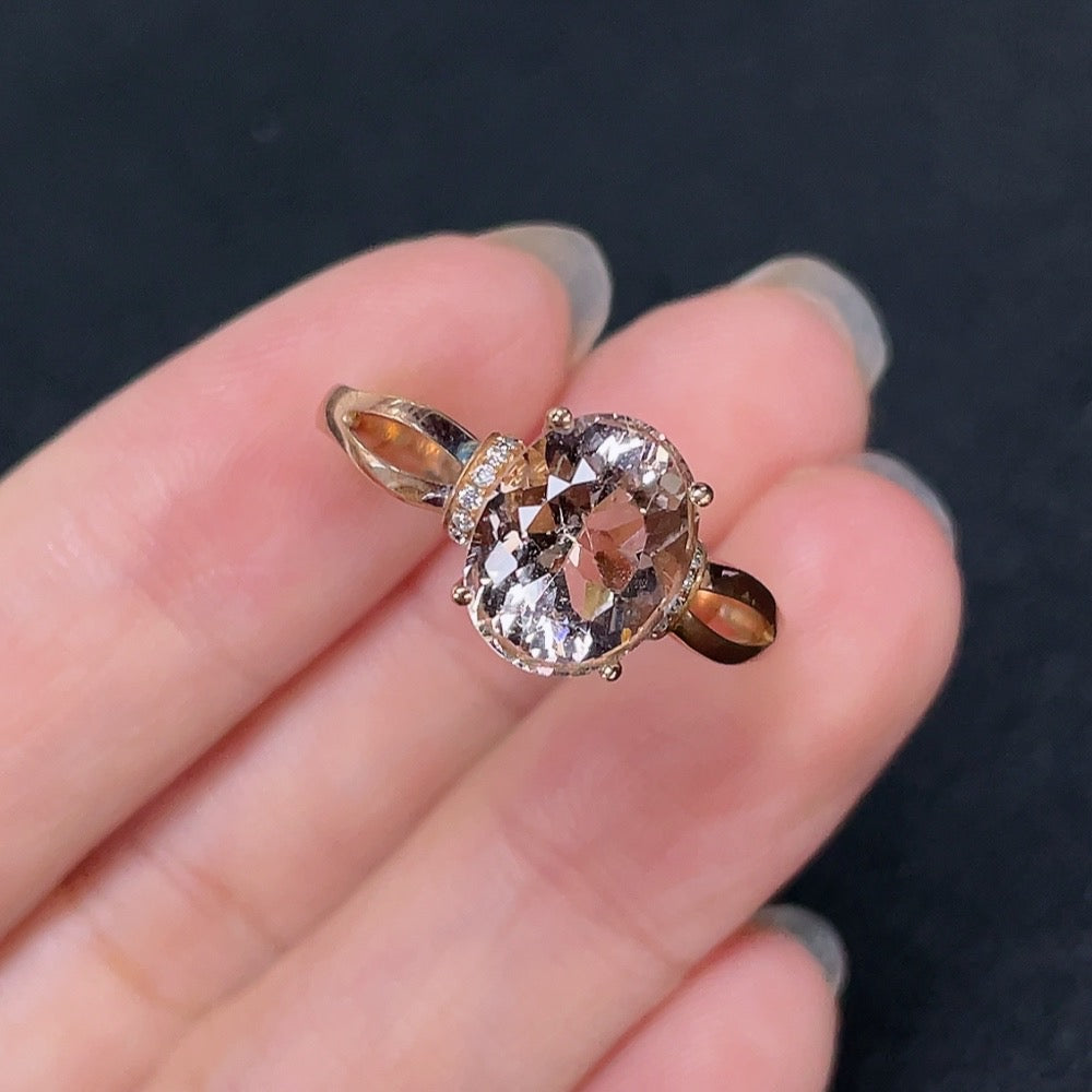 Beryl Inlaid Ring, 18k Gold, Color Origin Undetermined, Accented with Diamonds