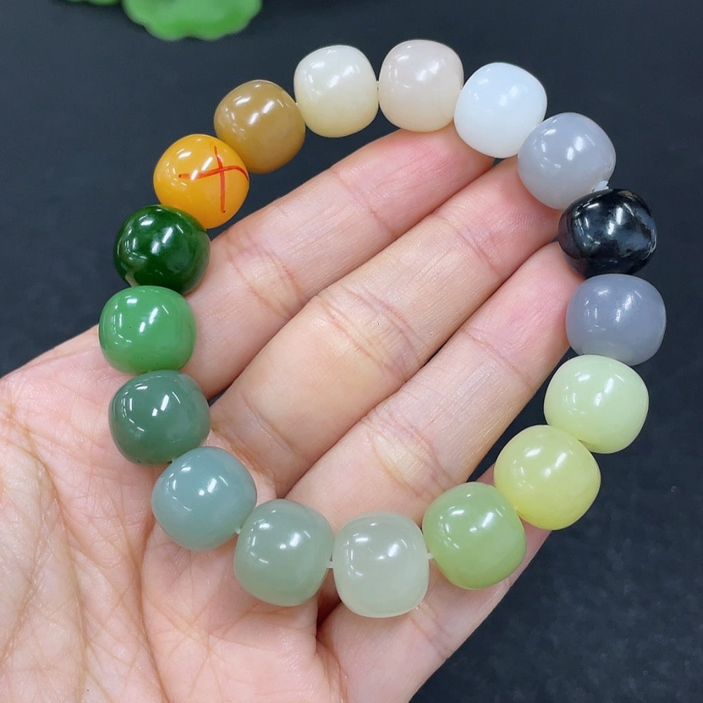 Hetian Jade Bracelet, with non-Hetian Jade beads