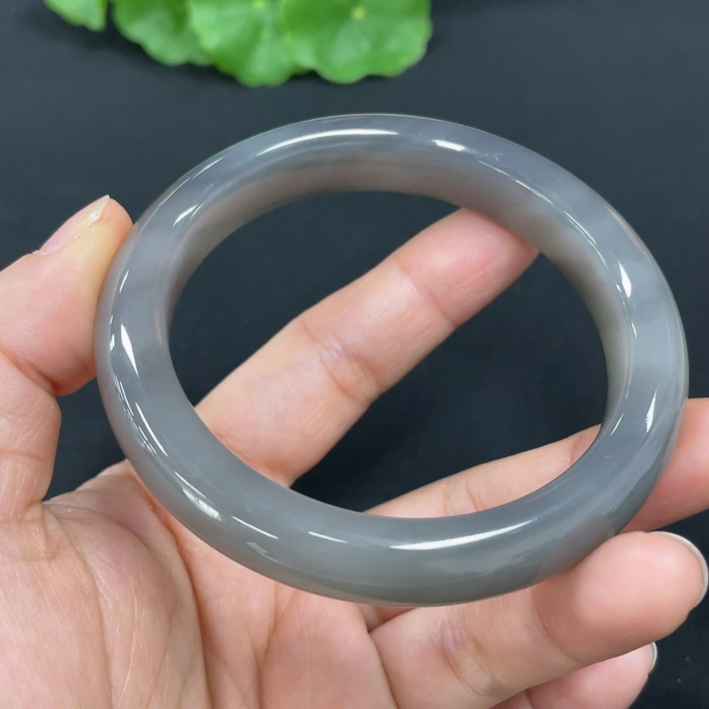 Hetian Jade Round Bracelet Size 56.3 Total Weight Approx. 51.5g