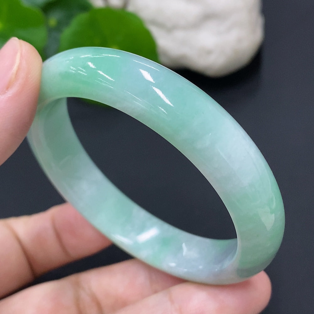 Jadeite Round Bangle