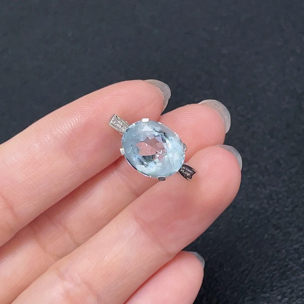 Aquamarine Ring 18k Gold with Diamond Accents