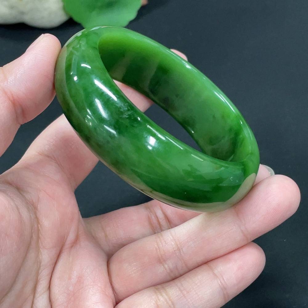 Hetian jade jasper round bracelet by HUILIU HQ with 58.7mm diameter and approx. 78g weight, showcasing smooth polished stones.