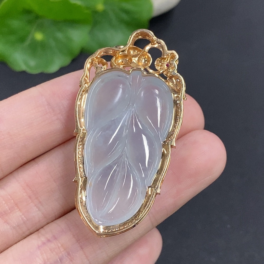 Jadeite Leaf Pendant 18k Gold Total Weight Approx. 13.16g Set with Diamonds (Colorless)