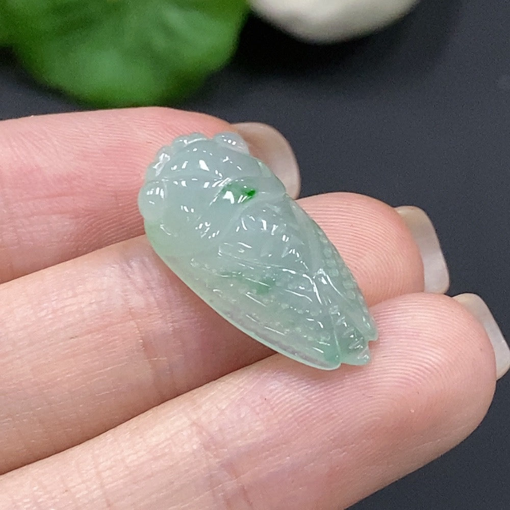 Jadeite Eye-catching Pendant