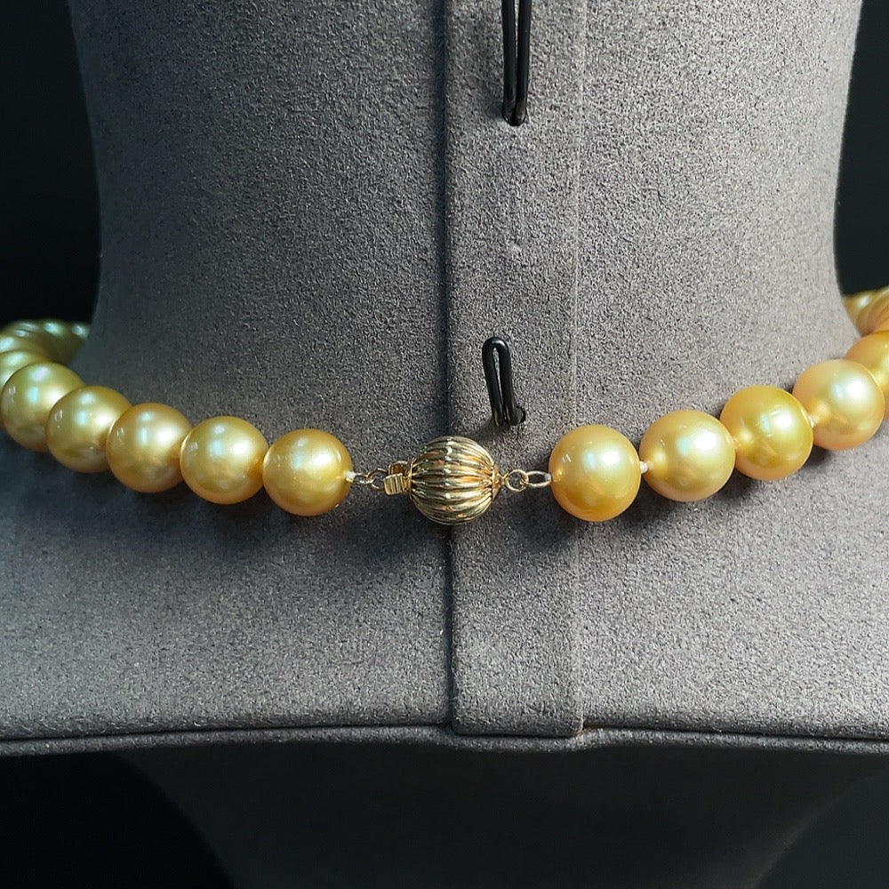 Seawater Pearl Strand 14k Gold Size Approx. 9.2-12.1mm Total Weight About 70.07g Color Origin Undetermined
