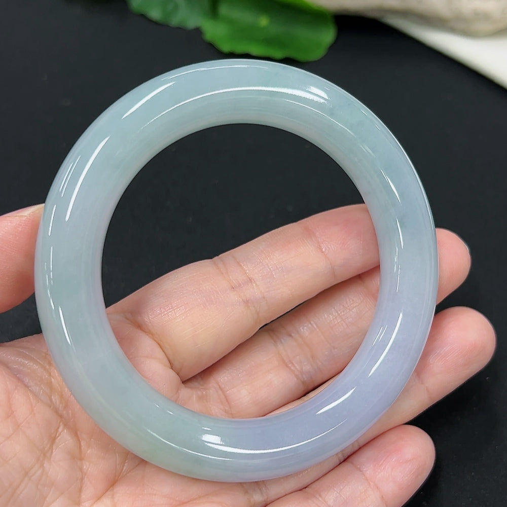 HKHQ jadeite round bangle in size 55.2 with a weight of 73.56g, featuring smooth, polished jadeite surface and classic circular design.