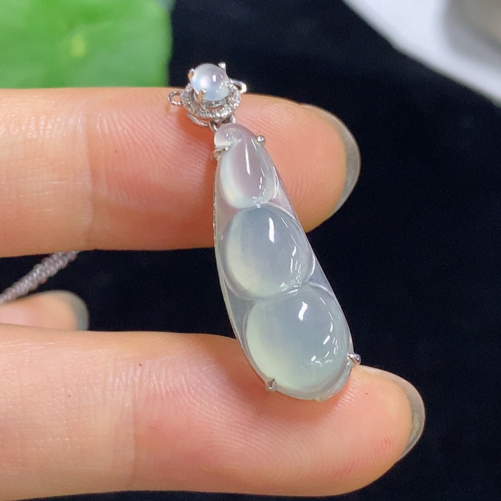 Jadeite Auspicious Bean Pendant with 18K Gold and Diamond Accents, Total Weight Approx. 2.78g (Including Chain)