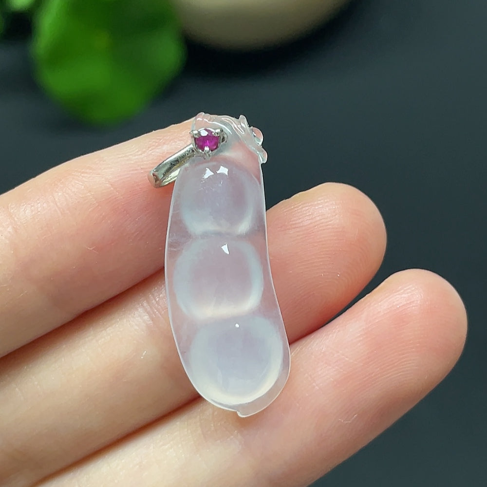 Jadeite Lucky Bean Pendant 9k