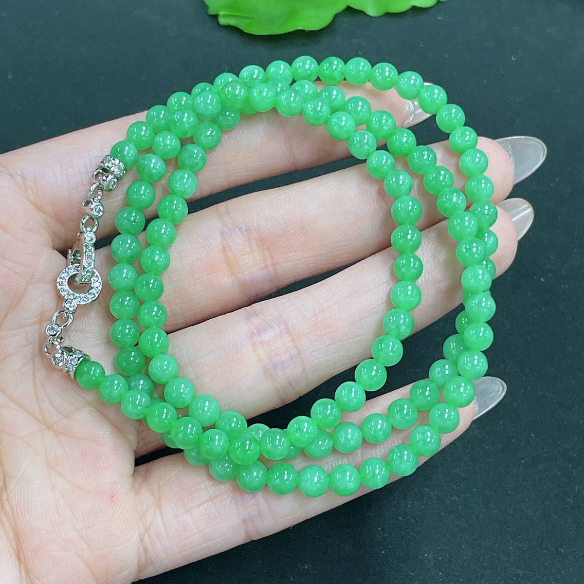HUILIU HQ jadeite bead necklace with 4.8mm round beads, approximately 23.8g, featuring smooth, polished green jade stones.