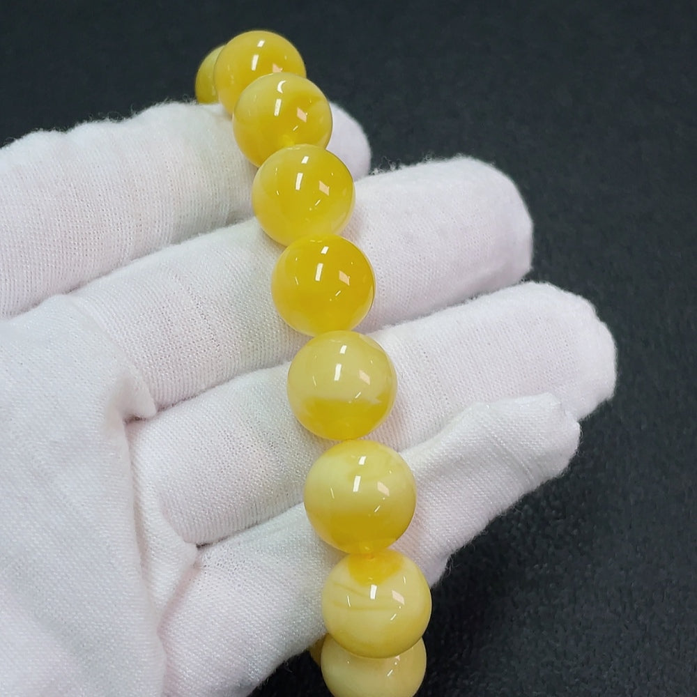 Amber Beeswax Bracelet, Total Weight Approx. 18.54g, Size About 12.6mm