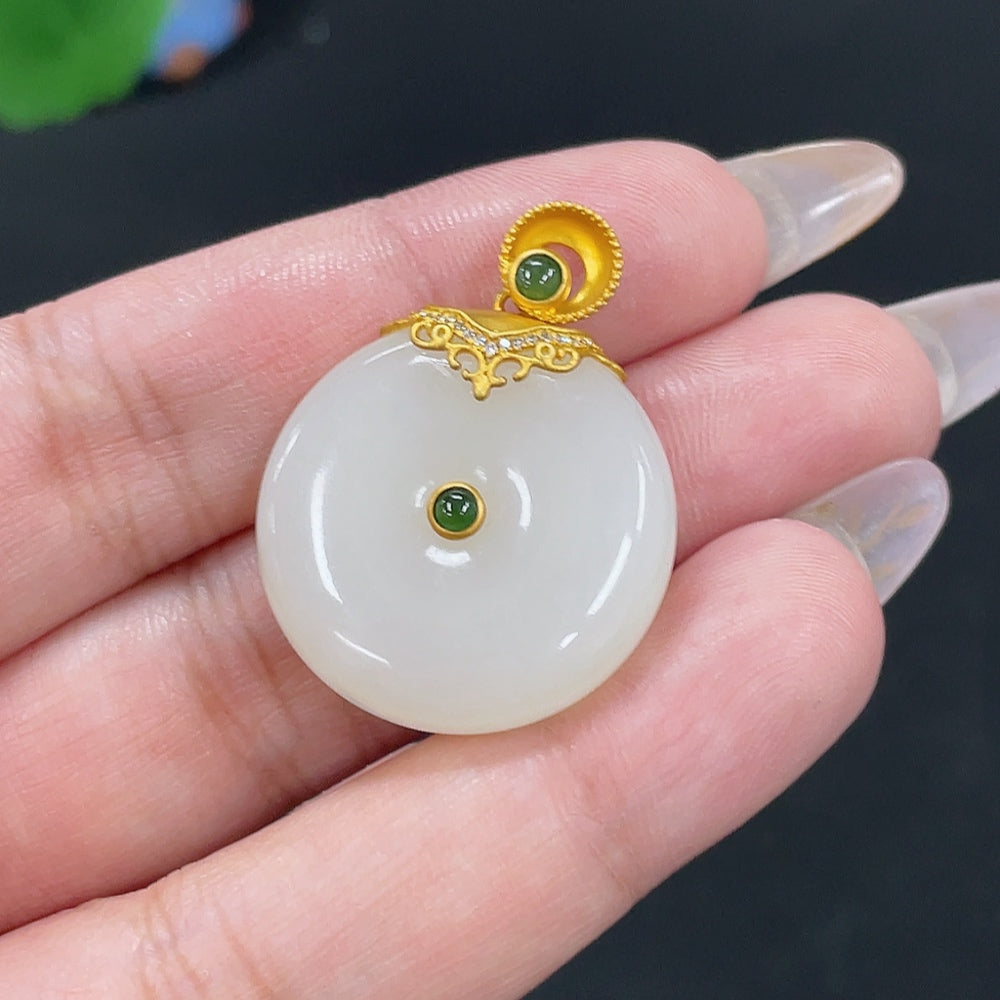 Hetian Jade Inlaid Pendant Peace Knot 18k Non-Diamond